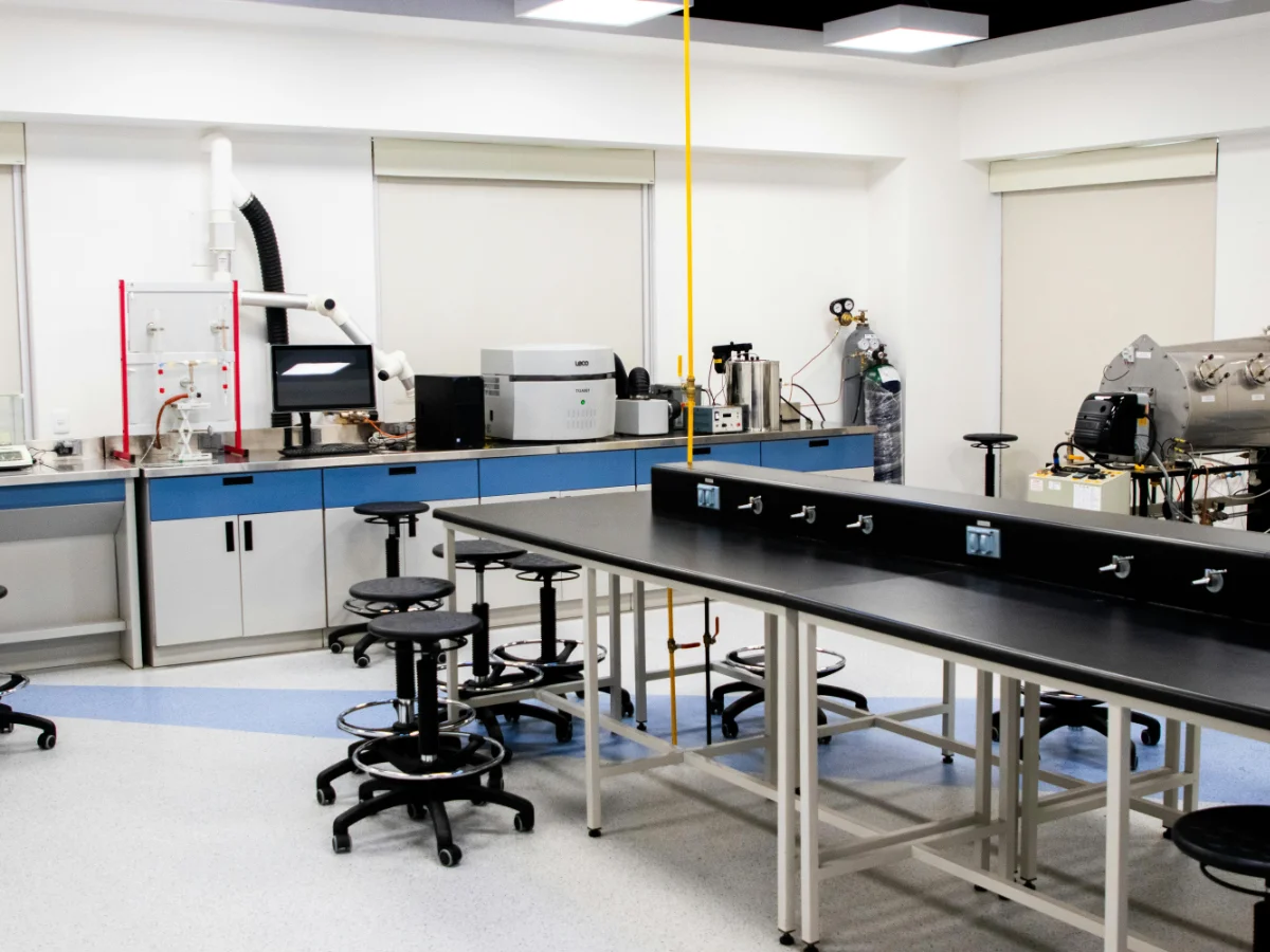 Quality control laboratory testing for Vitamin B17 amygdalin supplement verification